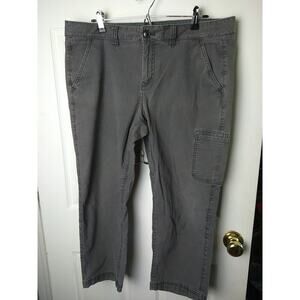 Eddie Bauer Grey Rip stop Straight Cargo Capri Pants. Size 14